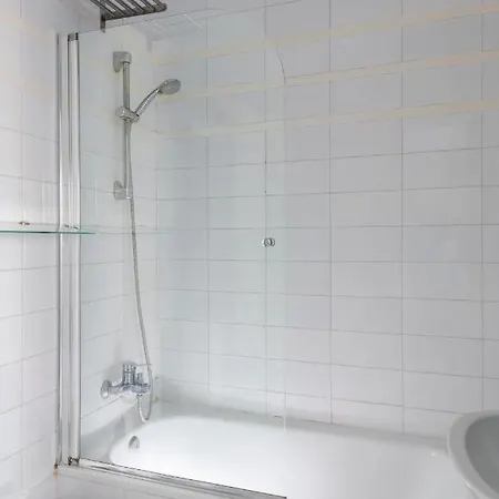 Con Terraza En Centro By Rent Me Appartement *