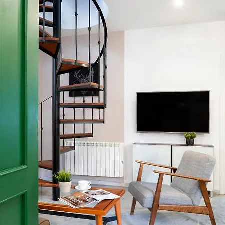 Con Terraza En Centro By Rent Me Appartement
